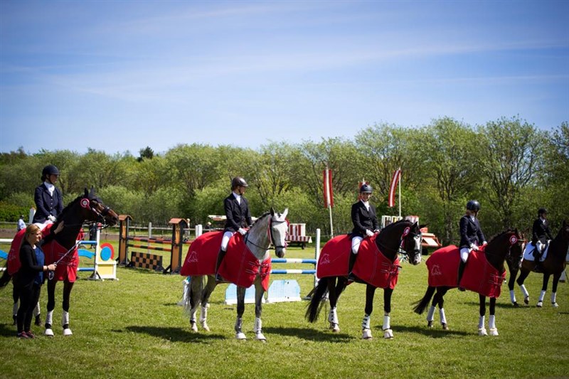 Henriette, Signe, Sanne og Line.